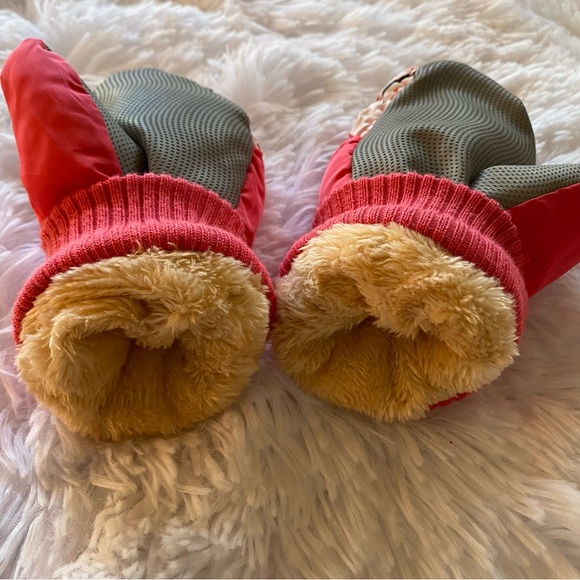 Fleece Lined Mittens - Picture 5 of 8